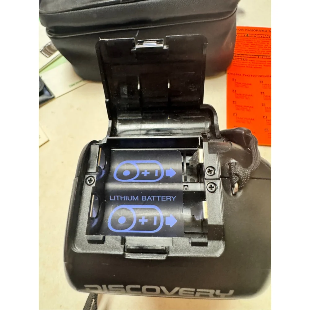 Fuji Discovery 1000 Zoom Film Camera Black 35mm with case